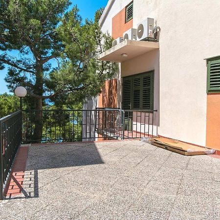 Apartments By The Sea Brela, Makarska - 16950 Dış mekan fotoğraf