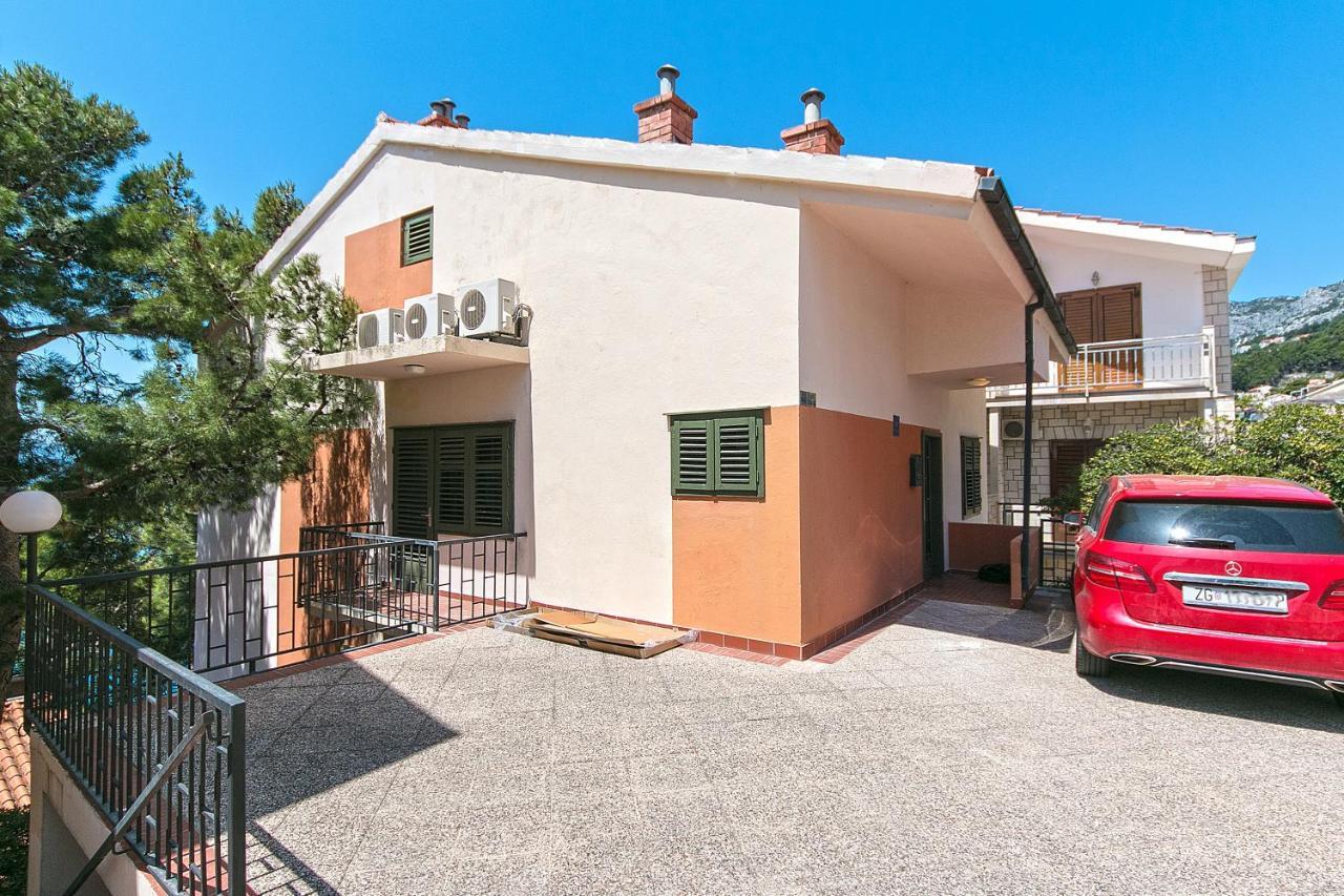 Apartments By The Sea Brela, Makarska - 16950 Dış mekan fotoğraf