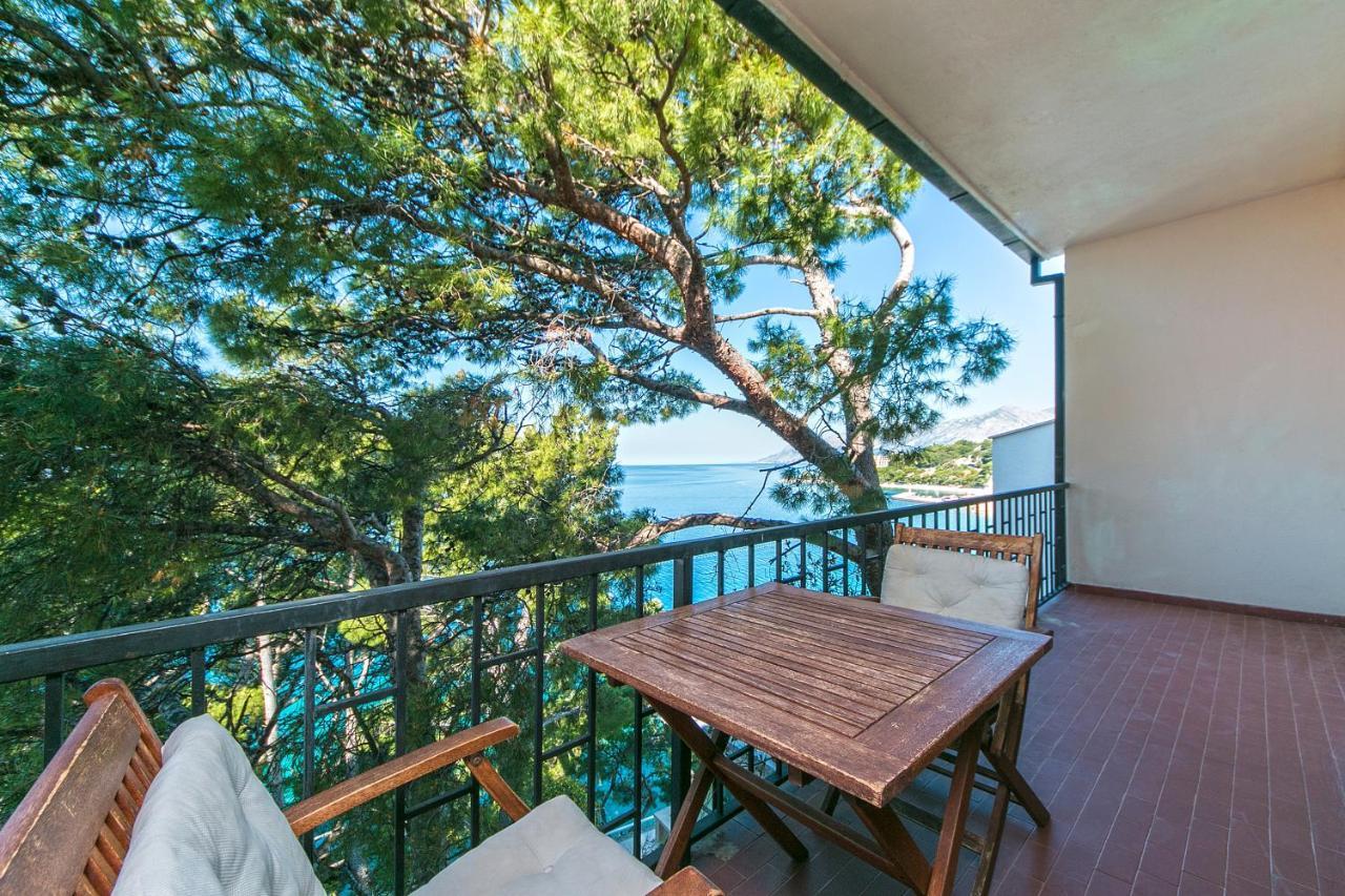 Apartments By The Sea Brela, Makarska - 16950 Dış mekan fotoğraf